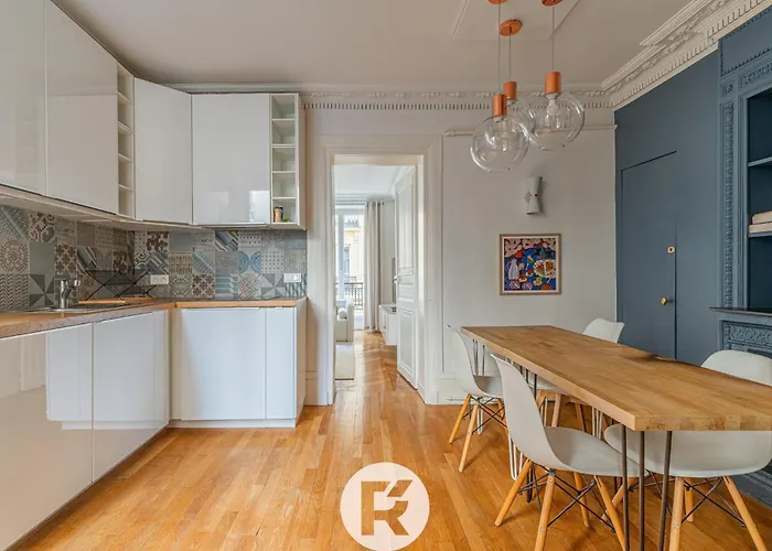 R'apparts T3 9eme L'incontournable * Paris